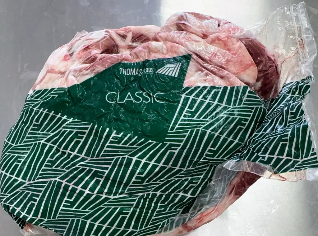 Ontario Lamb Bone in Shoulder (Fresh) （3.38LB)