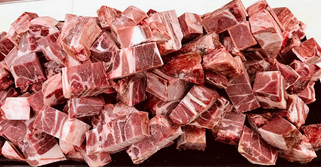 LAMB SHOULDER B-IN (GrassFeed-NZ)