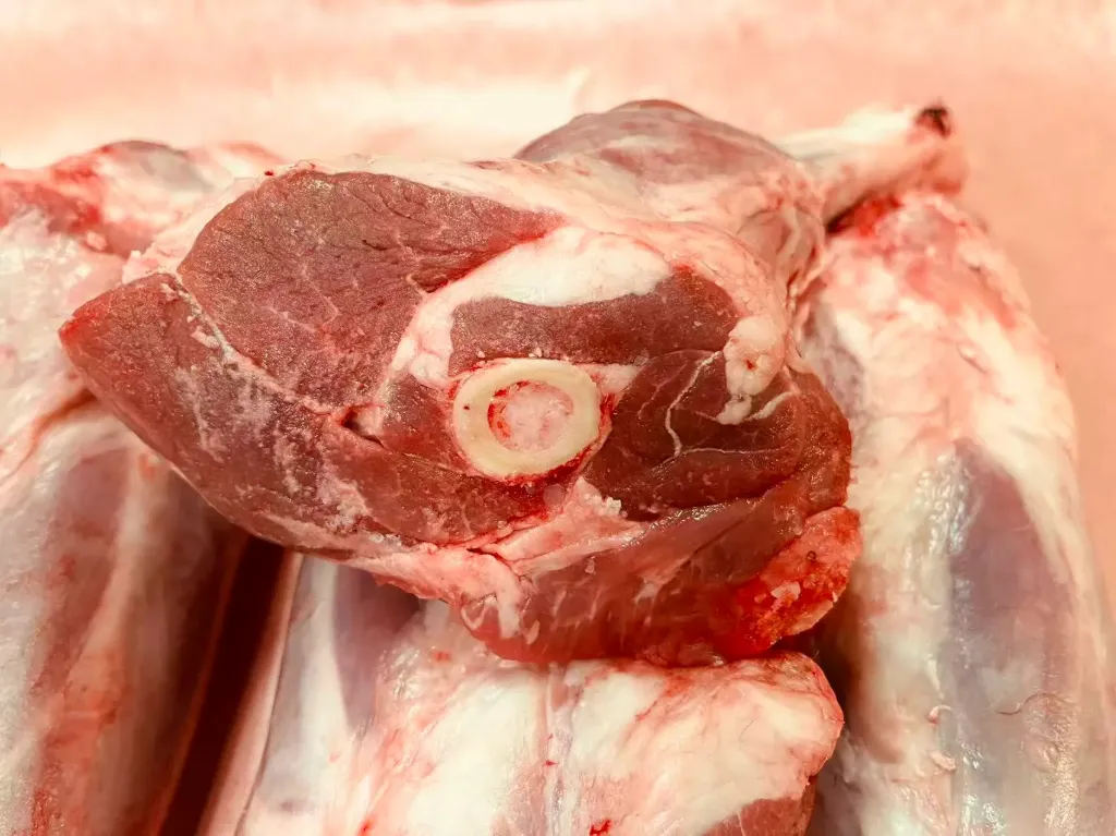 LAMB SHANK LAYER PACK 10-14 OZ PER PCS (Ontario) (2lb)
